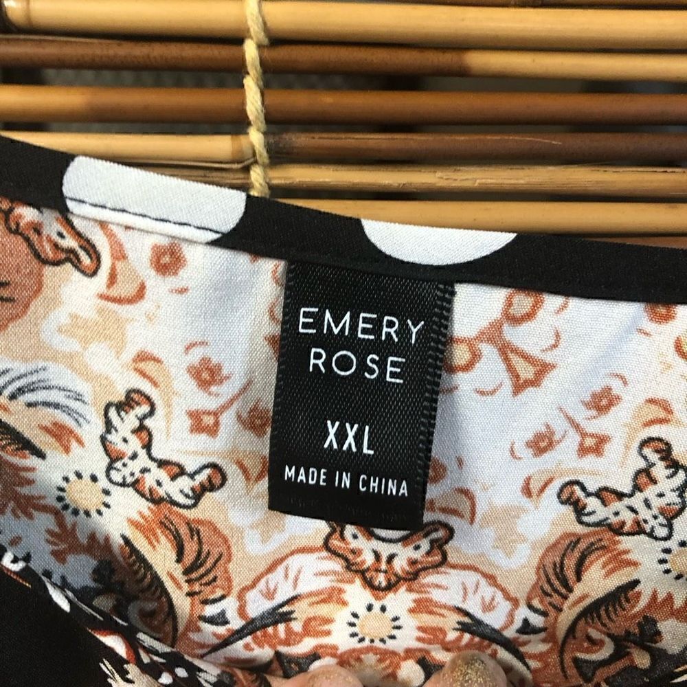 Emery Rose XXL (2XL) Bold Pattern Shell - Picture 3 of 4